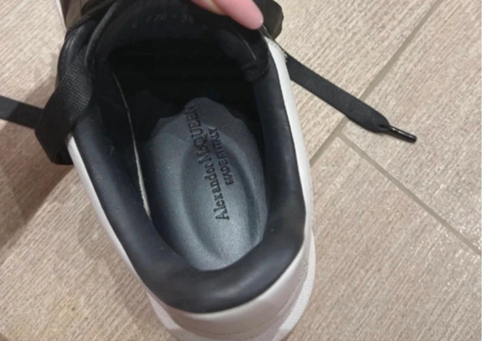 Authentic and original Alexander Mcqueen sneakers – photo 2